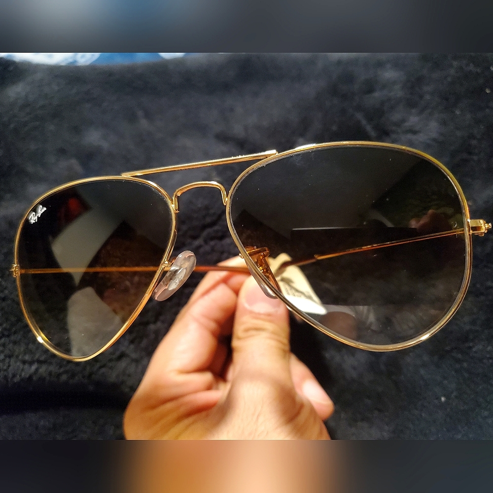 Ray-Ban Aviators Gold Metal Frame w/brown gradient lens 62mm RB3025